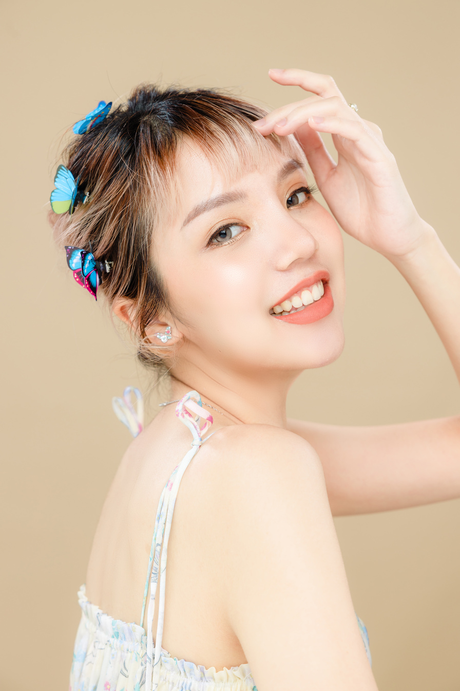 Asian woman with a beautiful face and Perfect clean fresh skin.